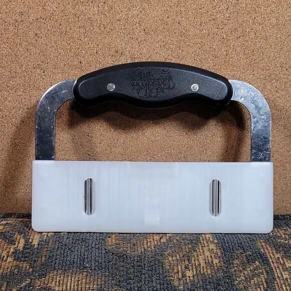 Pampered Chef Crinkle Cutter Garnisher Stainless Steel with Cover #1 - Picture 1 of 3